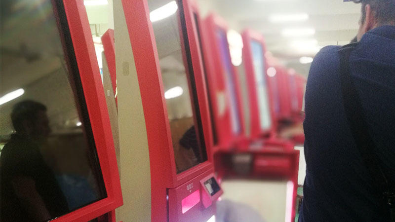 Hongzhou service ticket kiosk machine with camera in cinema