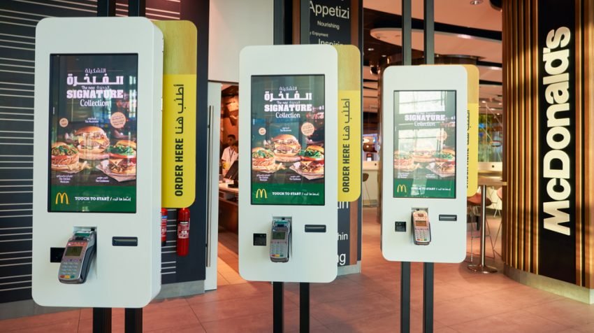 fast delivery self service kiosk with speaker for business-3